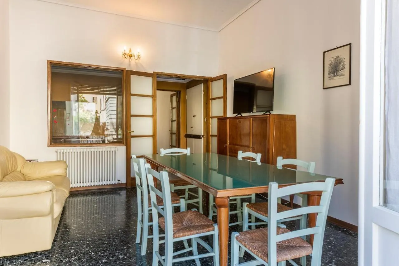 Guerrazzi UNO Appartamento Firenze 0*,
